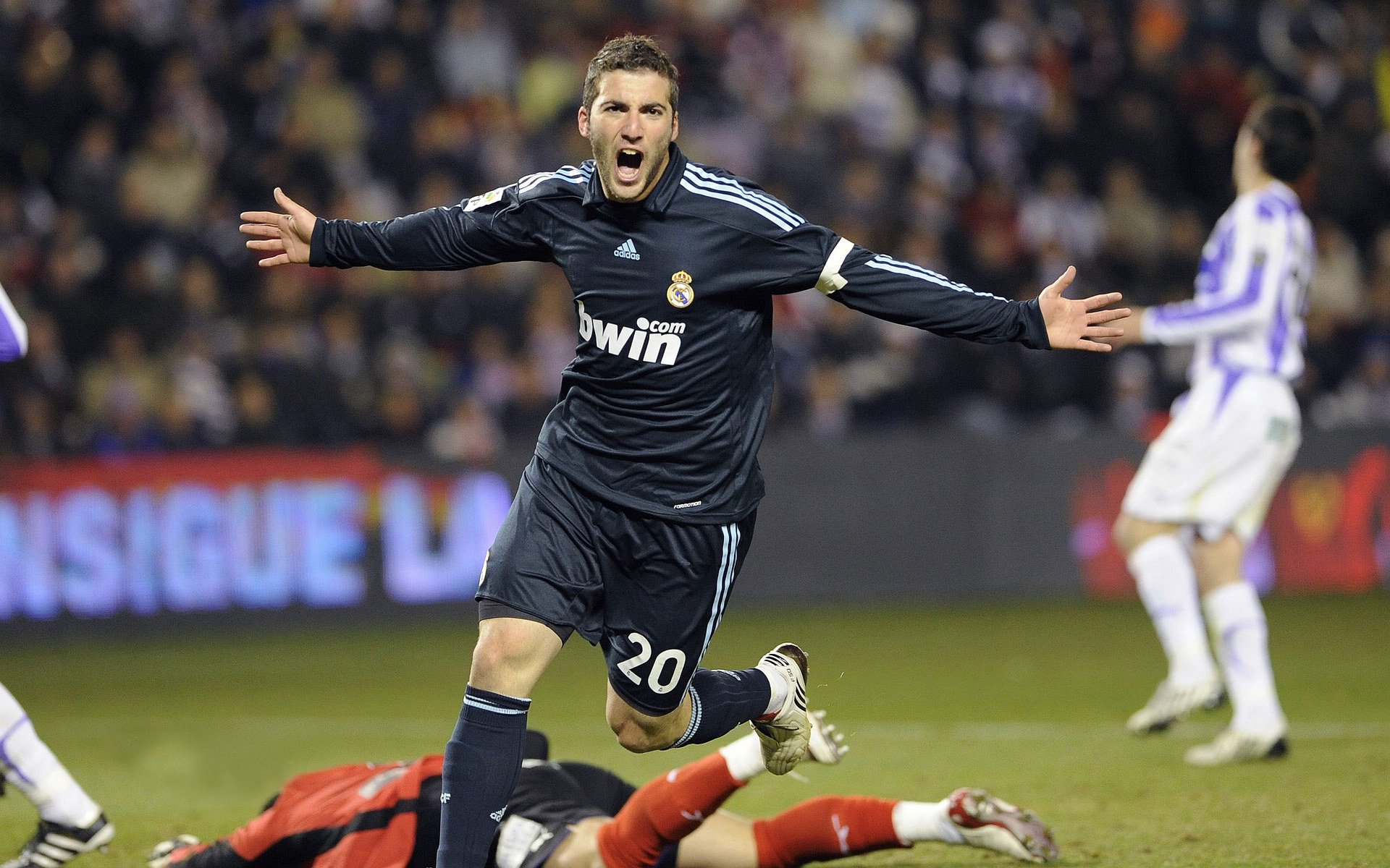 电竞城市基础设施升级助力赛事举办，电竞基地建设